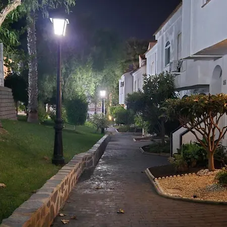 Semesterbostad Oasis *