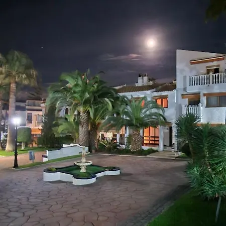 Oasis Semesterbostad *